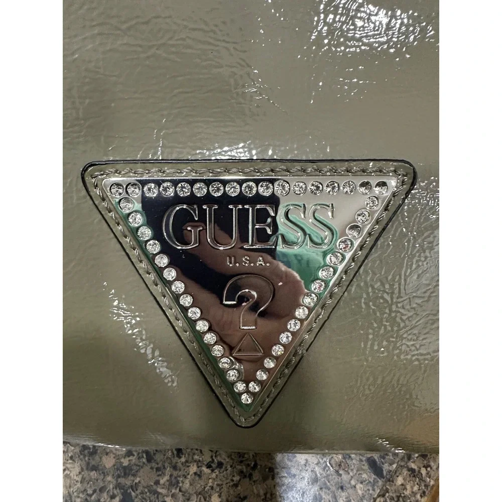 guess olive‎ clutch purse new
